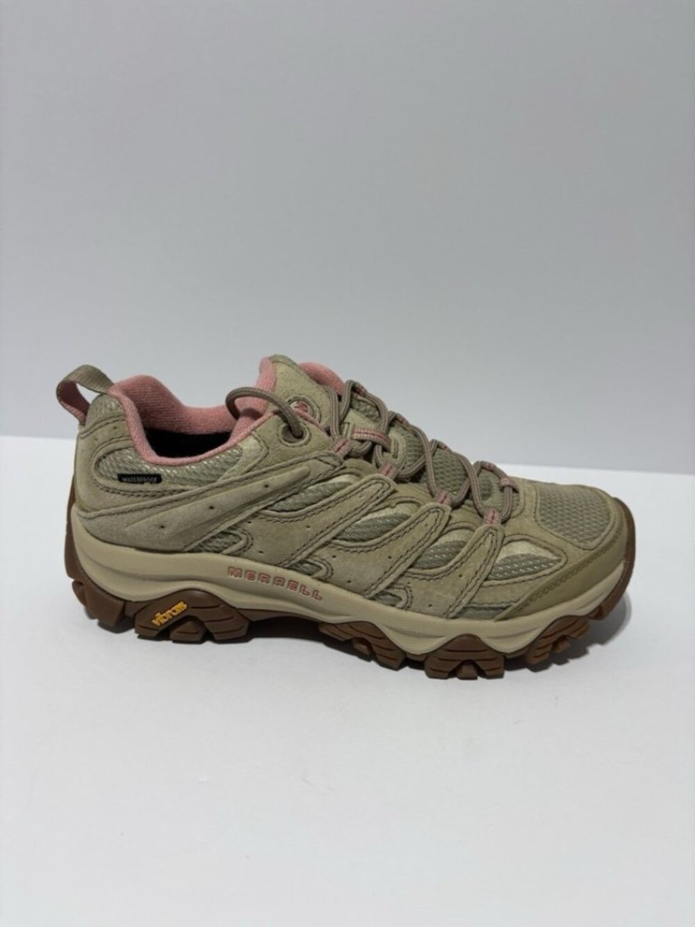 Merrell Women’s Moab 3 Waterproof Hiking Shoes, Size 7.5 M
